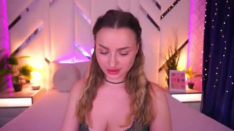 Snapshot of minifox_ chatting on 03-08-26, 07:45 minifox_ online show from 03-08-26, 07:45