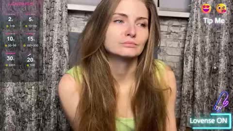 Snapshot of minimimi18 chatting on 12-17-25, 06:03 minimimi18 online show from 12-17-25, 06:03