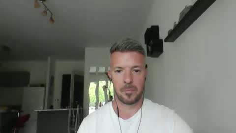 Snapshot of minka28 chatting on 05-03-26, 05:19 minka28 online show from 05-03-26, 05:19