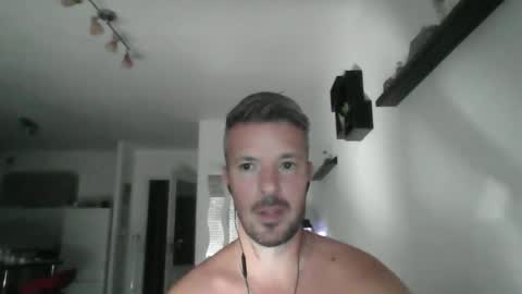 Snapshot of minka28 chatting on 05-25-26, 05:08 minka28 online show from 05-25-26, 05:08