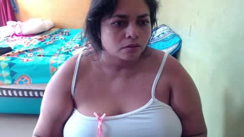 Snapshot of minnie_bbw69 chatting on 09-20-25, 02:51 Andrea online show from 09-20-25, 02:51