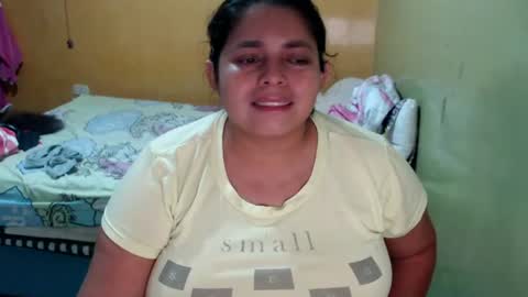 Snapshot of minnie_bbw69 chatting on 07-06-26, 01:24 Andrea online show from 07-06-26, 01:24