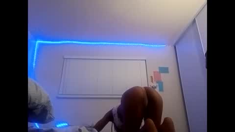 Snapshot of minniehunney chatting on 05-26-26, 03:24 minniehunney online show from 05-26-26, 03:24