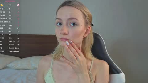 Snapshot of minnietammy chatting on 09-26-25, 01:20 Mary is here 3 My favorite patterns 77143222321Try my private online show from 09-26-25, 01:20