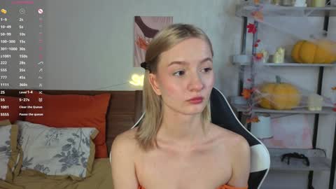 Snapshot of minnietammy chatting on 11-25-25, 11:05 Mary is here 3 My favorite patterns 77143222321Try my private online show from 11-25-25, 11:05