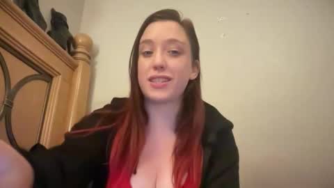 Snapshot of minnyminx chatting on 04-20-26, 12:41 Minx online show from 04-20-26, 12:41