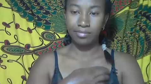 minouch211907 online show from 10-10-25, 02:54