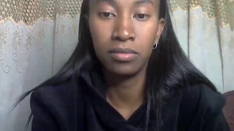 minouch211907 online show from 06-05-26, 07:08