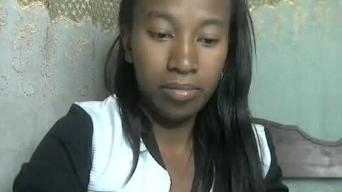 Snapshot of minouch211907 chatting on 06-21-26, 12:46 minouch211907 online show from 06-21-26, 12:46