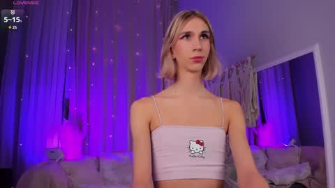 Snapshot of mintlackey chatting on 12-01-24, 04:51 Lianna online show from 12-01-24, 04:51