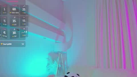 Snapshot of mintlackey chatting on 09-13-25, 07:41 Lianna online show from 09-13-25, 07:41