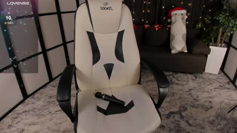 Snapshot of mintrose chatting on 12-26-24, 05:58 Rosie online show from 12-26-24, 05:58