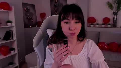 Snapshot of mintrose chatting on 02-16-25, 09:15 Rosie online show from 02-16-25, 09:15