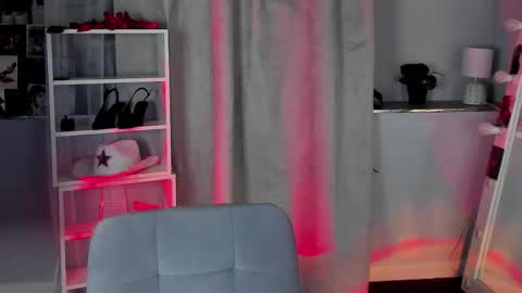 Snapshot of mipsymipson chatting on 04-27-26, 09:40 NEXT STREAM NOVEMBER 27282930 online show from 04-27-26, 09:40