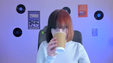 Snapshot of mira_cool_ chatting on 02-07-26, 08:12 Darling Mira online show from 02-07-26, 08:12