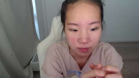 Snapshot of mira_g chatting on 10-10-25, 09:52 mira_g online show from 10-10-25, 09:52