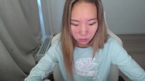 Snapshot of mira_g chatting on 10-14-25, 06:36 mira_g online show from 10-14-25, 06:36