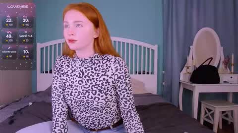 Snapshot of mira_glace chatting on 10-16-25, 10:27 Mira3 online show from 10-16-25, 10:27