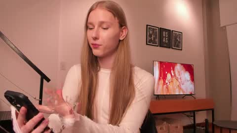 Mira online show from 05-02-26, 10:37