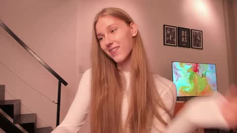Mira online show from 05-24-26, 10:59