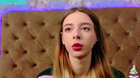 Snapshot of mira_lynxx chatting on 12-17-25, 05:13 mira_lynxx online show from 12-17-25, 05:13