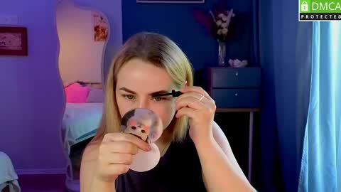 Mira online show from 05-28-26, 01:58