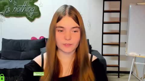 Snapshot of miraa_bloom chatting on 02-16-26, 02:24 miraa_bloom online show from 02-16-26, 02:24