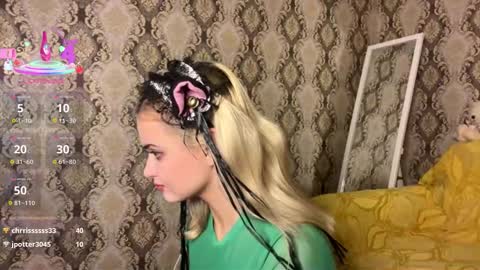 Snapshot of mirabella333 chatting on 11-06-25, 06:53 mirabella333 online show from 11-06-25, 06:53