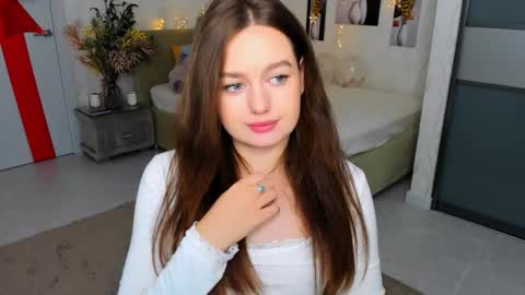 Emma online show from 02-13-25, 10:22