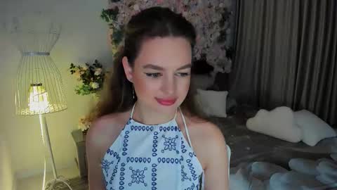 Emma online show from 11-25-25, 06:08