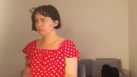 Snapshot of miradiaz chatting on 06-14-26, 11:01 Meera online show from 06-14-26, 11:01