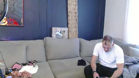 Snapshot of mirageofmia chatting on 10-28-25, 03:36 Mia Mirage online show from 10-28-25, 03:36