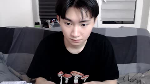 Snapshot of miram_yoo chatting on 01-18-25, 10:49 online show from 01-18-25, 10:49