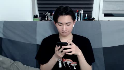 Snapshot of miram_yoo chatting on 01-26-25, 02:56 online show from 01-26-25, 02:56