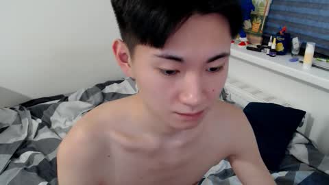 Snapshot of miram_yoo chatting on 10-25-25, 07:05 online show from 10-25-25, 07:05