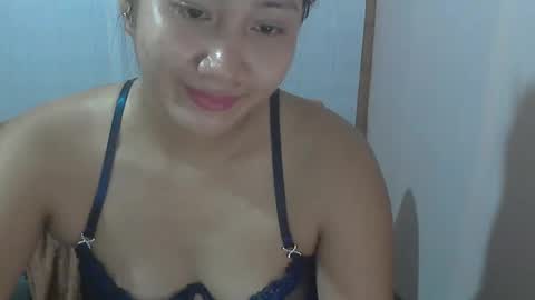 Snapshot of mirana_xxx chatting on 05-10-26, 11:15 Im Ping online show from 05-10-26, 11:15