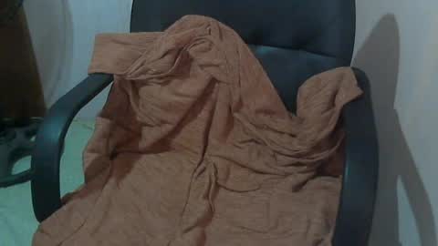 Snapshot of mirana_xxx chatting on 06-11-26, 03:15 Im Ping online show from 06-11-26, 03:15