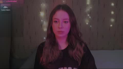 Kira online show from 02-07-25, 06:13