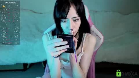 Snapshot of miranaliebert chatting on 10-16-25, 08:10 Mirana online show from 10-16-25, 08:10