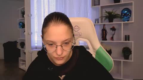 Miranda online show from 07-13-26, 06:16