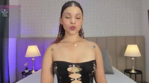 Snapshot of miranda_blair chatting on 10-21-25, 01:23 Miranda online show from 10-21-25, 01:23