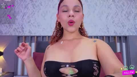 Snapshot of miranda_blair chatting on 11-10-25, 11:26 Miranda online show from 11-10-25, 11:26