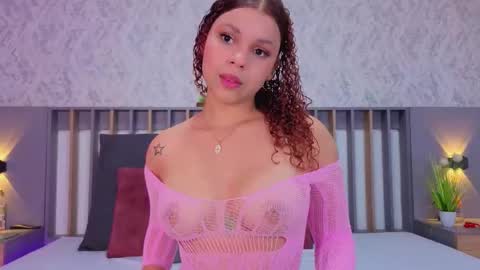 Snapshot of miranda_blair chatting on 12-02-25, 11:23 Miranda online show from 12-02-25, 11:23