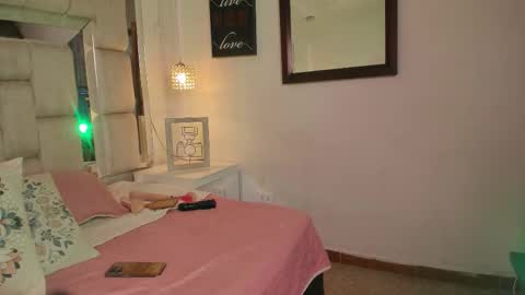 Snapshot of mirandabigboobs chatting on 12-21-25, 02:35 Miranda online show from 12-21-25, 02:35