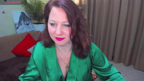 Snapshot of mirandadyson chatting on 03-12-25, 04:35 MirandaDyson online show from 03-12-25, 04:35