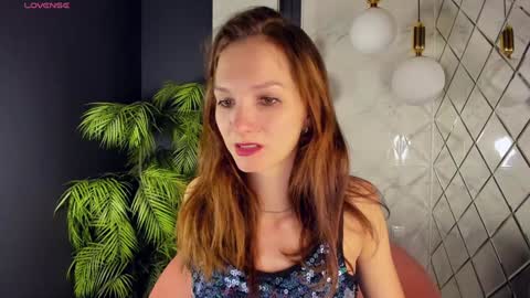 Snapshot of mirandaglow chatting on 12-19-24, 06:34 Miranda online show from 12-19-24, 06:34