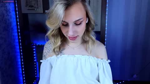 Snapshot of miraraid chatting on 02-10-25, 01:03 miraraid online show from 02-10-25, 01:03