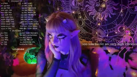 Snapshot of mirareed chatting on 09-16-25, 02:23 mirareed online show from 09-16-25, 02:23