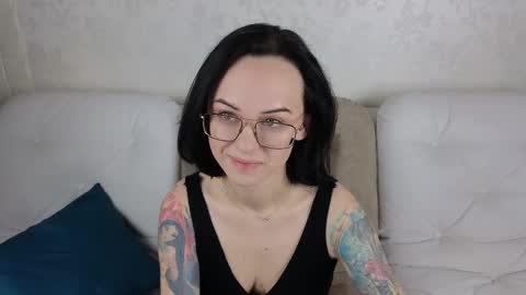 Mira online show from 03-06-25, 09:09