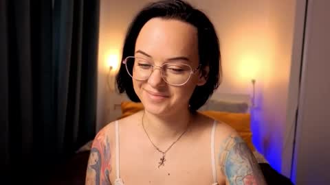 MiraSkyy online show from 10-04-25, 02:48